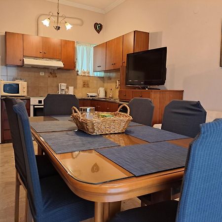 Family Apartment Meteora カランバカ エクステリア 写真