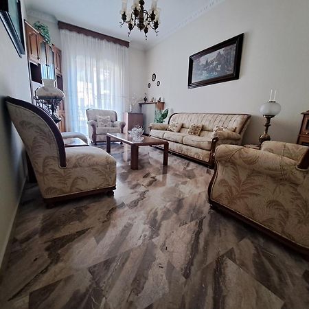 Family Apartment Meteora カランバカ エクステリア 写真